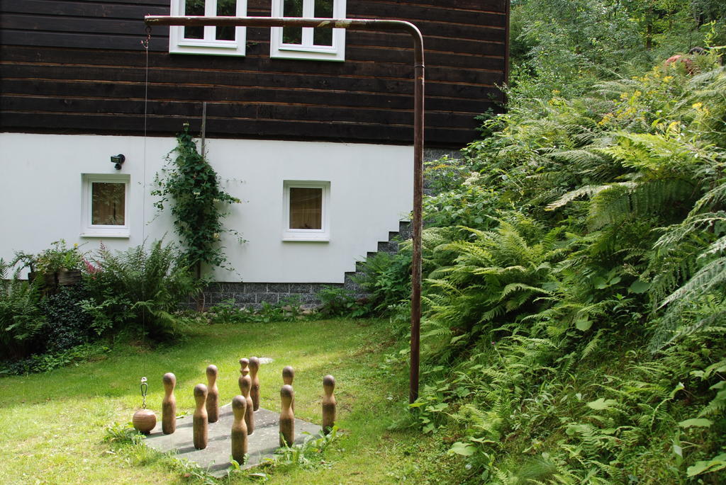 Na Cernem Potoce Villa โรกีนีซ นัด ยีเซอโร ภายนอก รูปภาพ